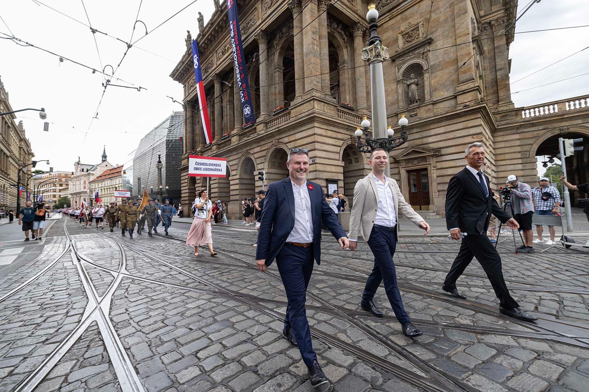 Hlavní postavou průvodu je nově zvolený starosta ČOS Mgr. Martin Chlumský, DiS.